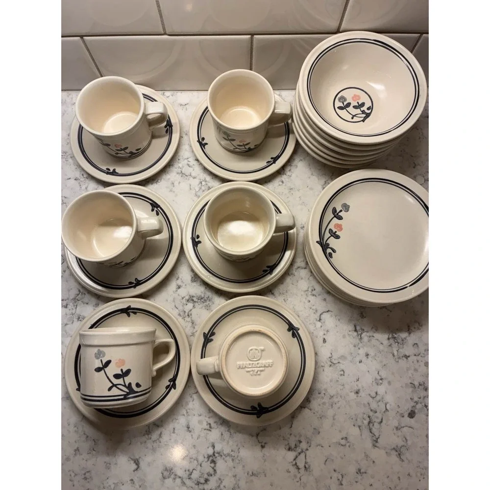 Pfaltzgraff Tea Rose Floral Stoneware 8 Cups & 6 Saucers, 6 Bowls, 10‎ Plates